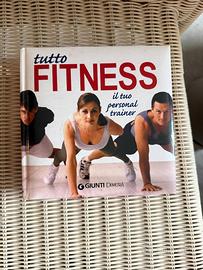 Libro fitness e allenamento illustrat con esercizi