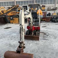 MiniEscavatore Takeuchi TB016