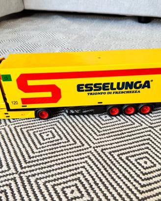 Camion Mercedes-Benz Actros Esselunga - Modellino