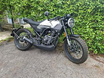 Brixton Crossfire 125 MOT. A LIQUIDO ABS