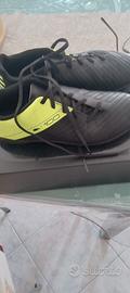 Scarpe calcetto