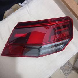 Fanale posteriore SX  Volkswagen Golf 8 