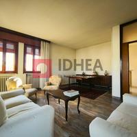CASA SINGOLA CON 3.000 MQ DI GIARDINO TREVISO RIF.