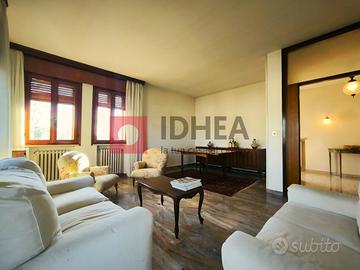 CASA SINGOLA CON 3.000 MQ DI GIARDINO TREVISO RIF.