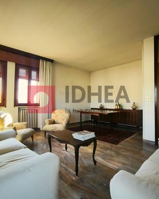 CASA SINGOLA CON 3.000 MQ DI GIARDINO TREVISO RIF.