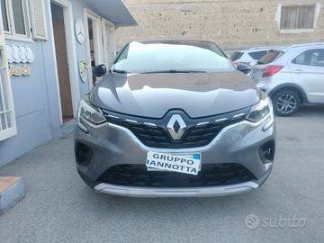 Renault Captur 1.5 DCI 116 C.V. CAMBIO AUTOMATICO 