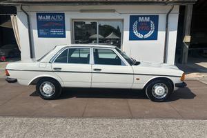 MERCEDES-BENZ 200 200 !!!!!!