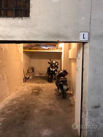 Posto Motorino / Moto in Garage Privato