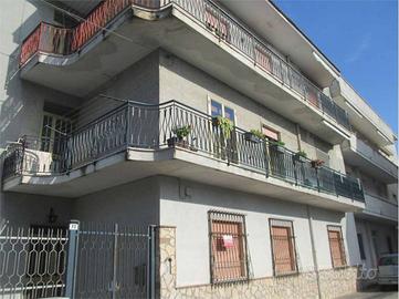 Palazzo / Stabile di 386 m² con 5 locali a Mondrag