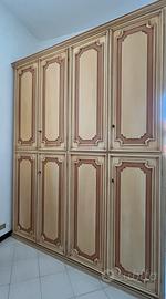Armadio in legno massello