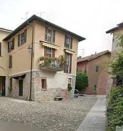 Abitazione a Daverio (VA)