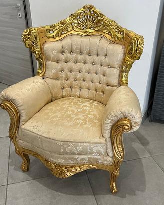 Poltrona Barocca Dorata Capitonné – Elegante Stile