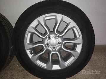 4 cerchi completi di gomme Goodyear efficien