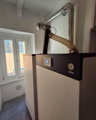 CALDAIA A PELLET 26 kW CON SERBATOIO E WI-FI