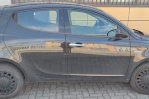 Lancia Ypsilon Hibrid 5 porte