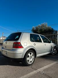 Volkswagen Golf 1.6 cat. 5p