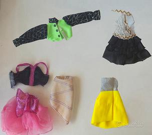 Lotto Abiti e Vestiti Misti per Barbie Winx Tanya