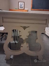 Tavolo in legno massello