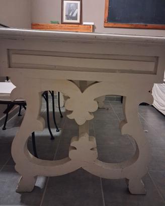 Tavolo in legno massello