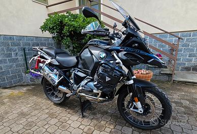 wow! Bmw gs 1250adv triple black