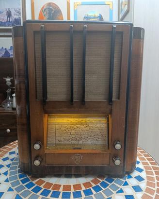 Radio Marelli (1937), con ing. USB