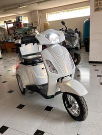 scooter tre ruote