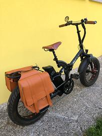 Bicicletta elettrica pieghevole