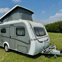 Caravan eriba feeling 425 con tetto sollevabile