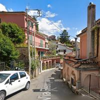 Sacrofano accogliente monolocale arredato