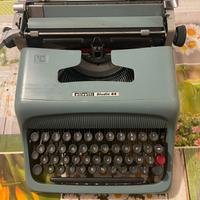 Macchina da scrivere Olivetti