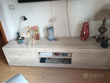 mobile e mensile salotto 