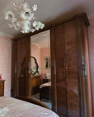 Camera da letto matrimoniale  in radica di noce 
