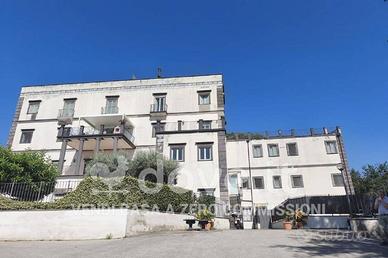 Appartamento di 85 m² con 3 locali e posto auto a 