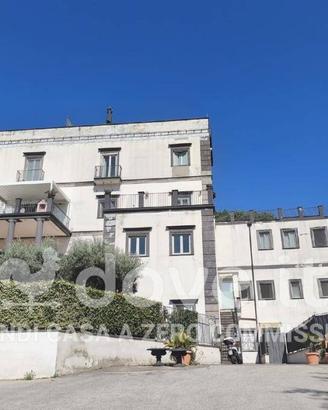 Appartamento di 85 m² con 3 locali e posto auto a 