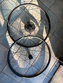 Ruote 28 gravel cassetta xt