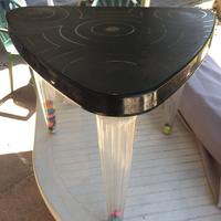 tavolino triangolare ikea