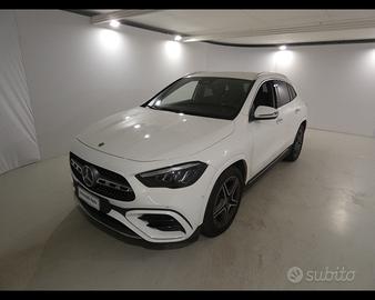 MERCEDES-BENZ GLA (H247) - GLA 200 d Auto