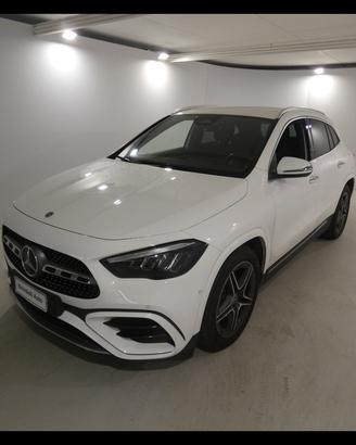 MERCEDES-BENZ GLA (H247) - GLA 200 d Auto