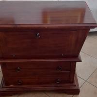 Mobiletto in legno arte povera. 