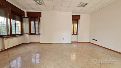 Negozio a San Bonifacio (VR)