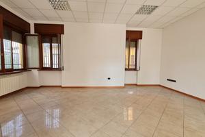 Negozio a San Bonifacio (VR)