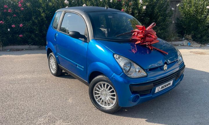 Minicar Aixam City blue edition