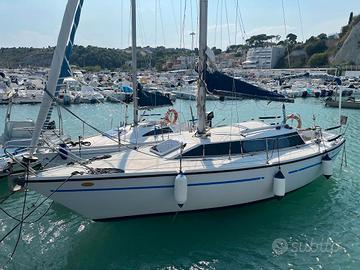 Comet 850 barca vela