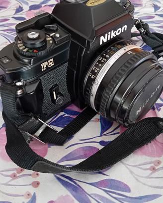 Macchina fotografica NIKON FG