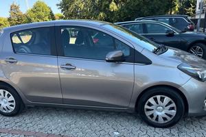 Toyota Yaris 1.0 2014 145.000 km-Benzina 5 porte