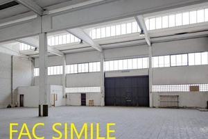 Immobile di 600 m² con 2 locali a Campi Bisenzio