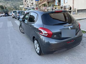 Peugeot 208 1.4 HDi