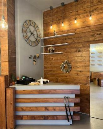 arredo negozio in vero legno italiano