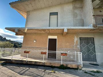 Villa bifamiliare
