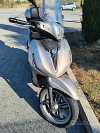 Piaggio Beverly 400 hpe